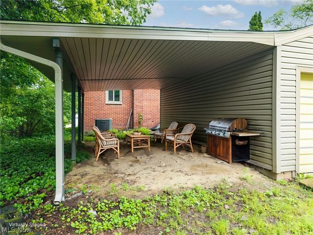 84 Pfeiffer Avenue, Akron, OH 44312
