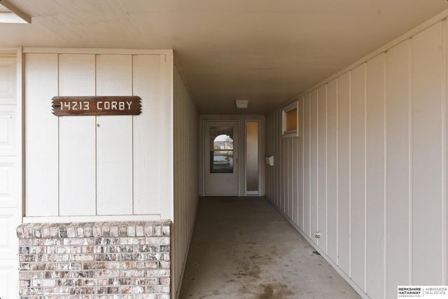 14213 Corby Street, Omaha, NE 68164