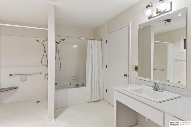 14213 Corby Street, Omaha, NE 68164