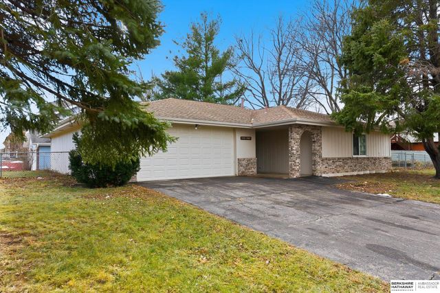 14213 Corby Street, Omaha, NE 68164