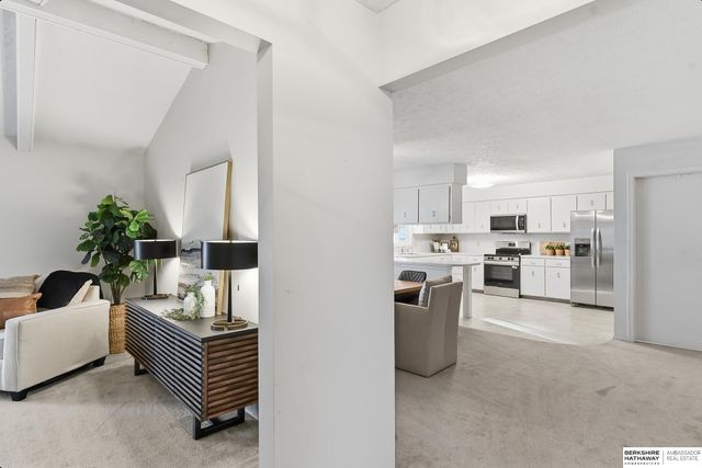 14213 Corby Street, Omaha, NE 68164