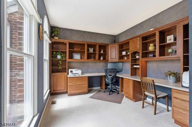 11 Wyckoff Dr, Union Twp., NJ 08867