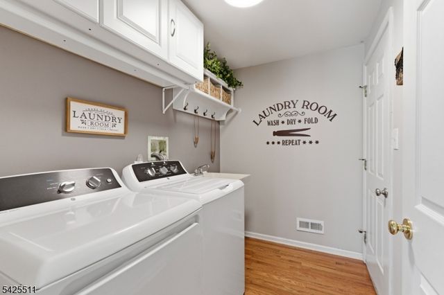 11 Wyckoff Dr, Union Twp., NJ 08867