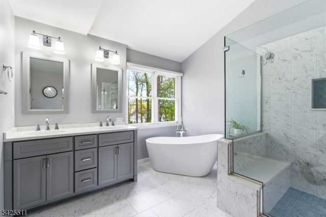 11 Wyckoff Dr, Union Twp., NJ 08867