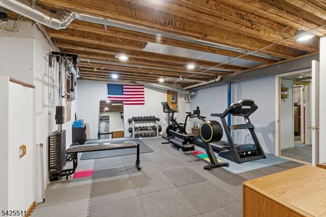 11 Wyckoff Dr, Union Twp., NJ 08867