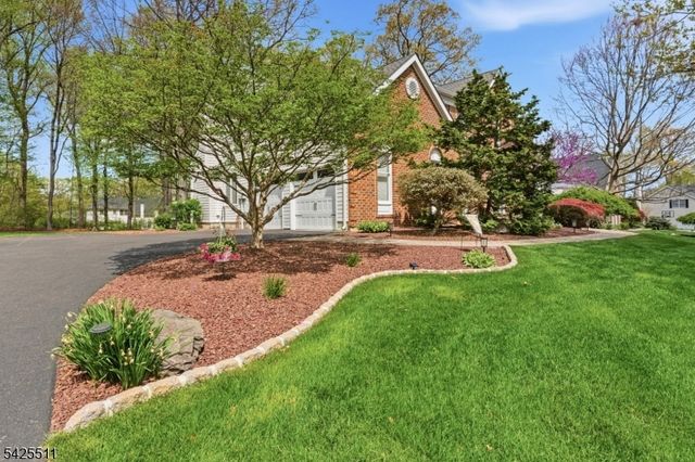 11 Wyckoff Dr, Union Twp., NJ 08867