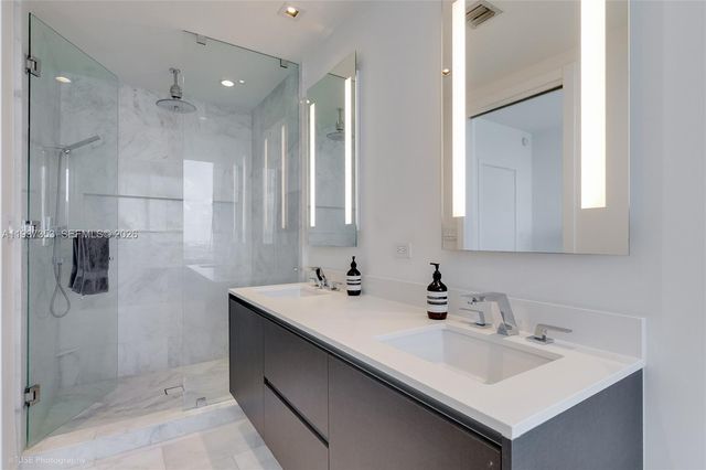 1451 Brickell Ave 3703, Miami, FL 33131