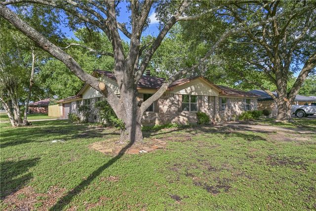 812 Victoria Street, Navasota, TX 77868