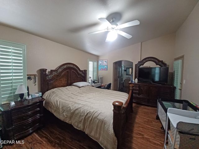 2113 SUN COUNTRY Drive, El Paso, TX 79938