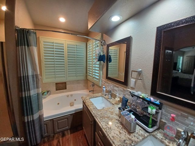 2113 SUN COUNTRY Drive, El Paso, TX 79938