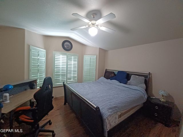 2113 SUN COUNTRY Drive, El Paso, TX 79938