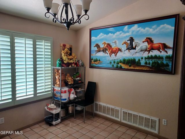 2113 SUN COUNTRY Drive, El Paso, TX 79938