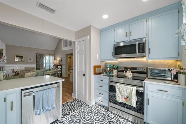 1000 D'olive Springs Drive D-2, Daphne, AL 36526