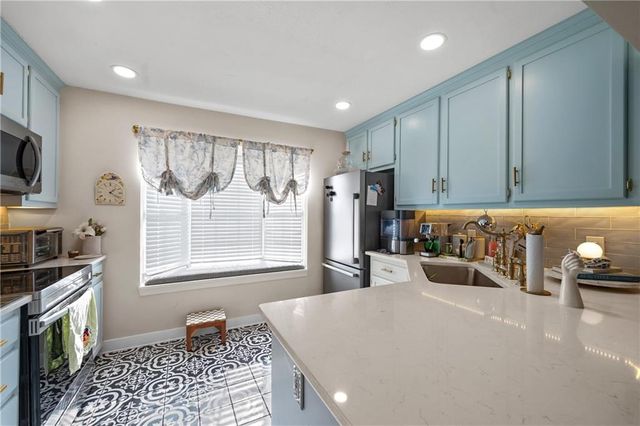 1000 D'olive Springs Drive D-2, Daphne, AL 36526