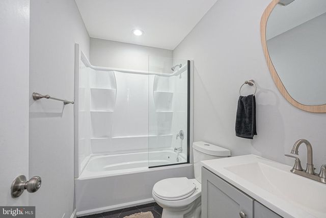 341 CLARKSON ST, Burlington, NJ 08016