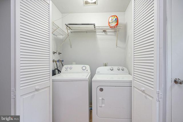 341 CLARKSON ST, Burlington, NJ 08016