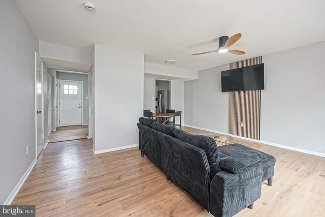 341 CLARKSON ST, Burlington, NJ 08016