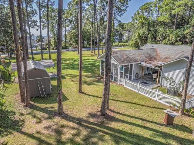 107 Infield, Carrabelle, FL 32322