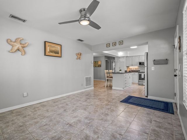 107 Infield, Carrabelle, FL 32322