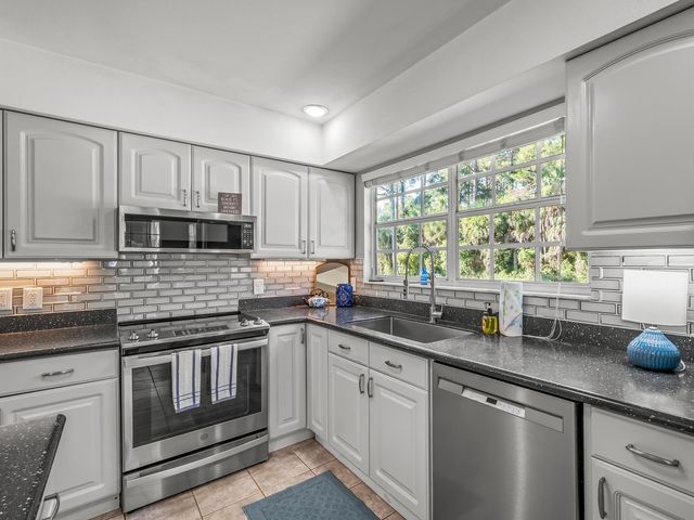 107 Infield, Carrabelle, FL 32322