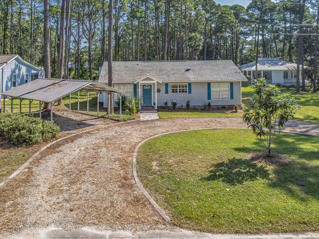 107 Infield, Carrabelle, FL 32322