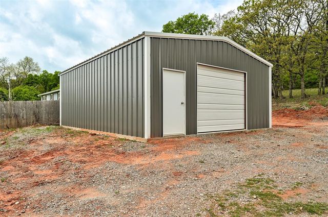 8500 152nd Avenue, Noble, OK 73068