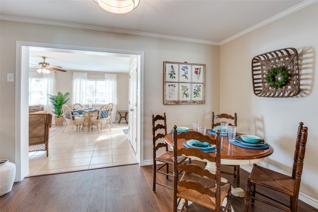 180 Oakhurst Drive, Bedford, TX 76022