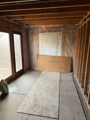 46 Colrain St, Greenfield, MA 01301