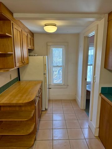 46 Colrain St, Greenfield, MA 01301