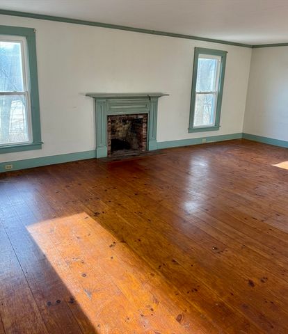 46 Colrain St, Greenfield, MA 01301