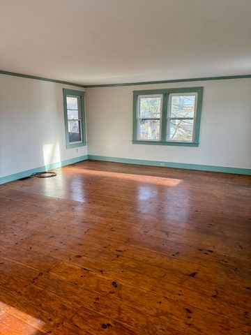 46 Colrain St, Greenfield, MA 01301