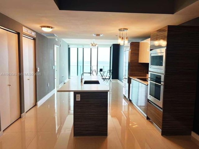 460 NE 28th St 1407, Miami, FL 33137