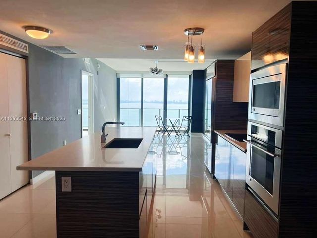 460 NE 28th St 1407, Miami, FL 33137