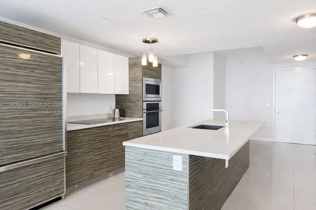 460 NE 28th St 1407, Miami, FL 33137