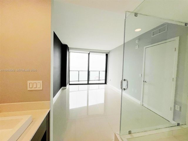 460 NE 28th St 1407, Miami, FL 33137