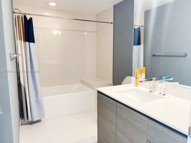 460 NE 28th St 1407, Miami, FL 33137