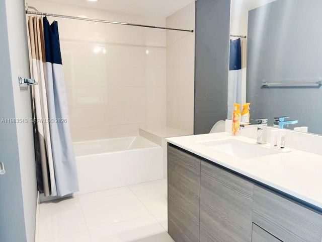 460 NE 28th St 1407, Miami, FL 33137