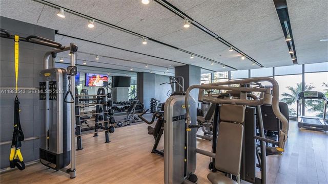 460 NE 28th St 1407, Miami, FL 33137