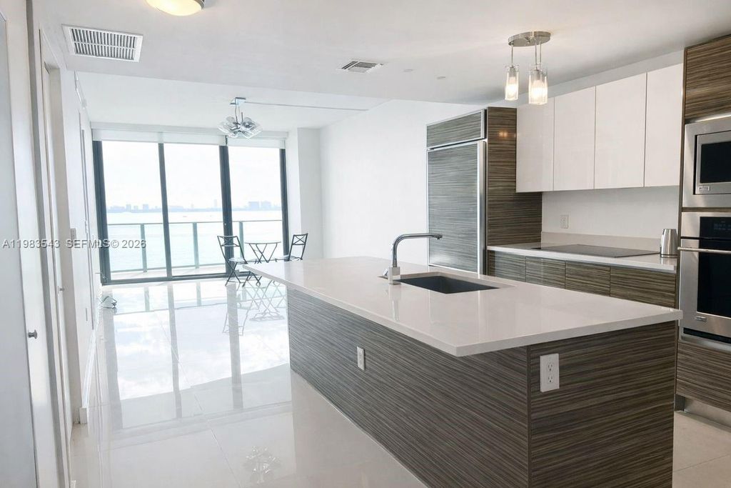 460 NE 28th St 1407, Miami, FL 33137