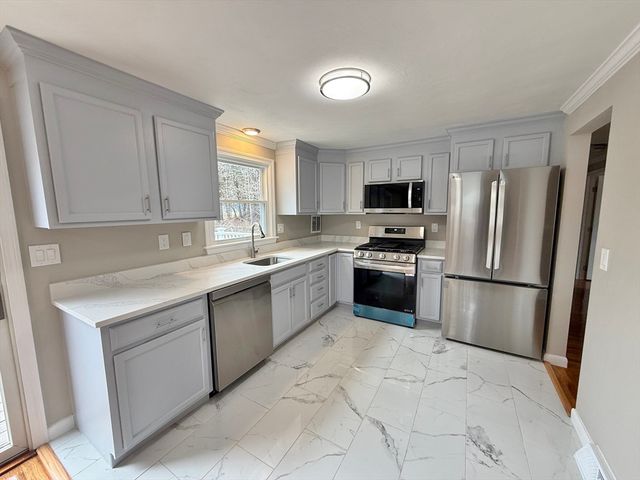 105 Duncan Rd, Stoughton, MA 02072