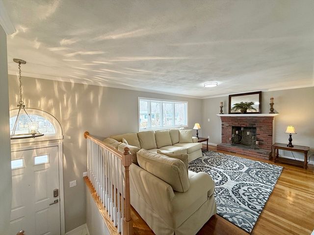 105 Duncan Rd, Stoughton, MA 02072