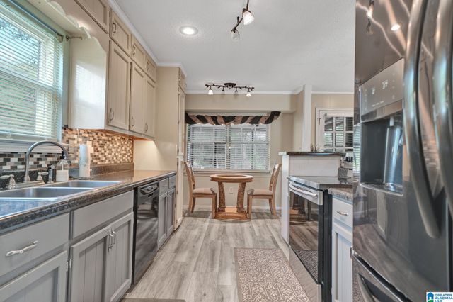 803 12TH TERRACE, Pleasant Grove, AL 35127