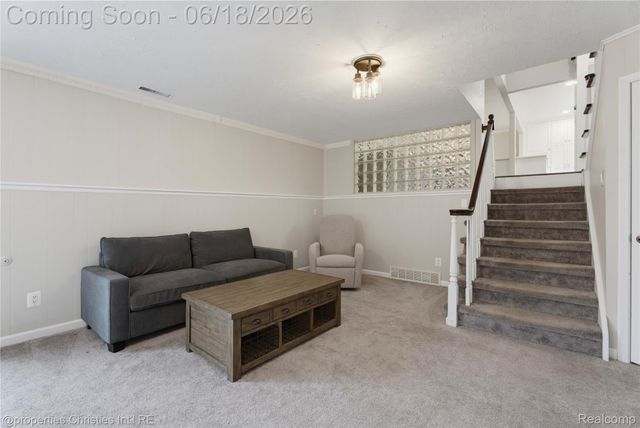 30130 Marimoor Street, Beverly Hills Village, MI 48025