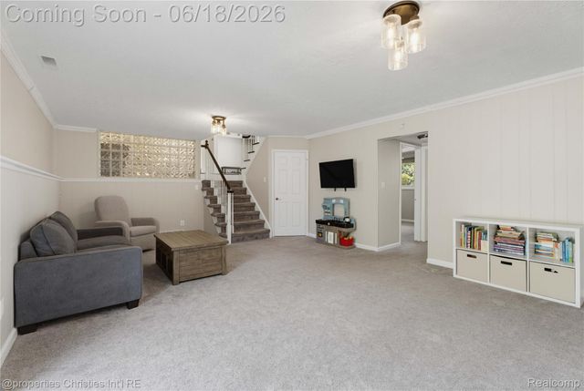 30130 Marimoor Street, Beverly Hills Village, MI 48025