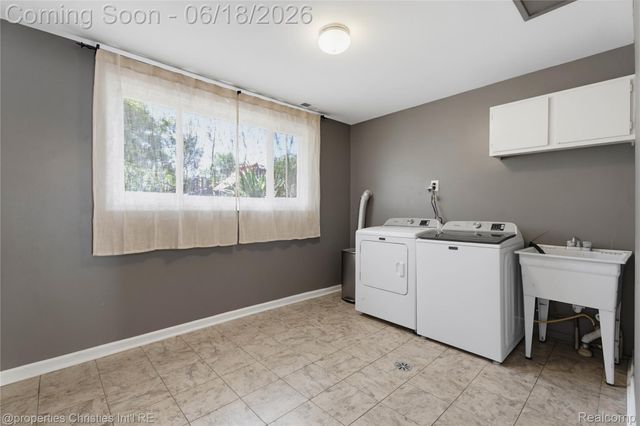 30130 Marimoor Street, Beverly Hills Village, MI 48025