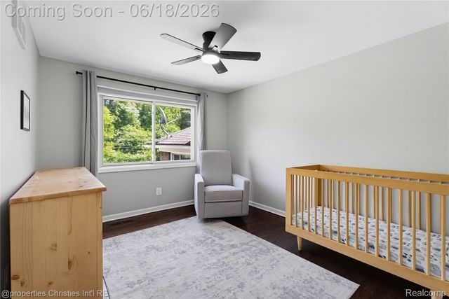 30130 Marimoor Street, Beverly Hills Village, MI 48025