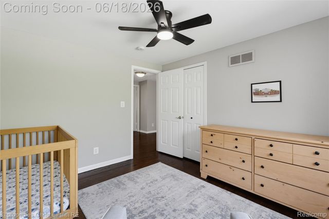 30130 Marimoor Street, Beverly Hills Village, MI 48025