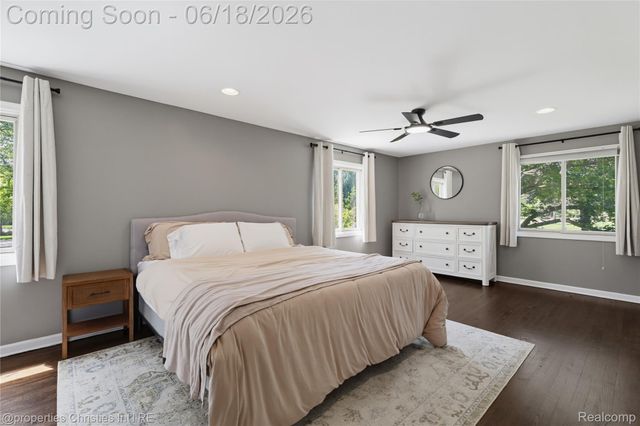 30130 Marimoor Street, Beverly Hills Village, MI 48025