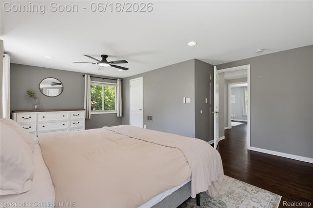 30130 Marimoor Street, Beverly Hills Village, MI 48025