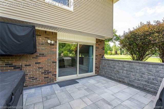30130 Marimoor Street, Beverly Hills Village, MI 48025